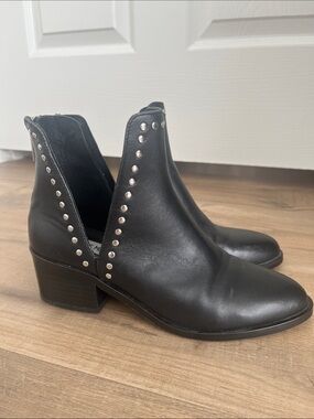 Steve Madden Black Leather Studded Cutout Ankle Boots Whimsigoth Witchy Rocker